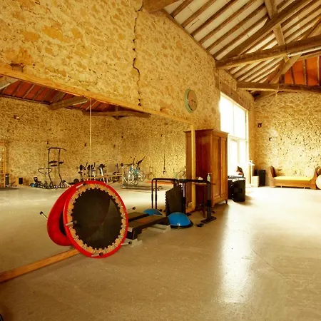 Bed & Breakfast Le De Garbay 3*