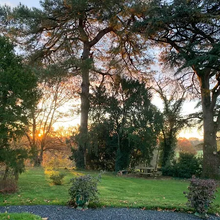 Bed & Breakfast Le De Garbay 3*